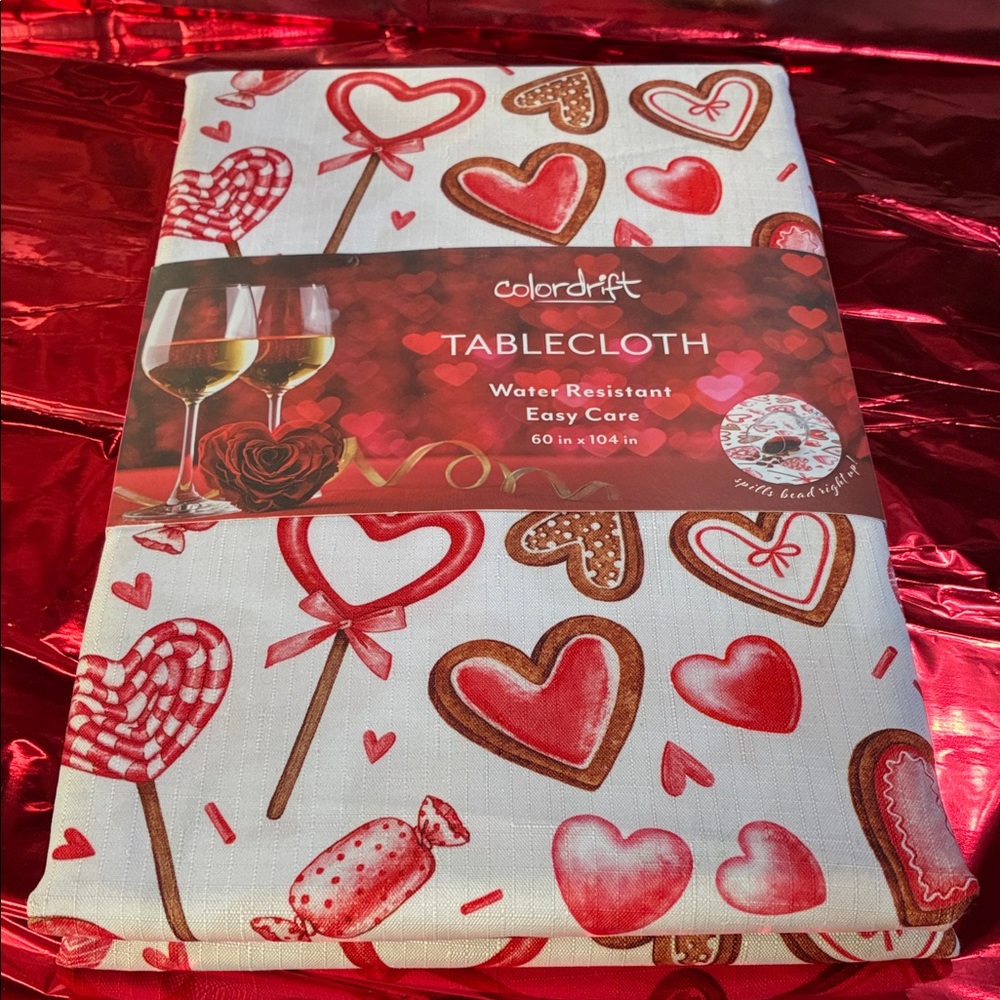 Colordrift Red and Brown Heart Tablecloth